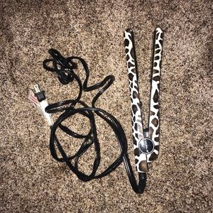 animal print straightener !!